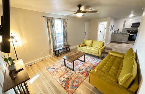 Temple Apartment | Charming studio in amazing Temple with WiFi, AC