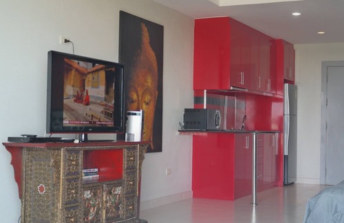 Jomtien Apartment | Budget-Friendly Studio with Pool in Bor de Mer