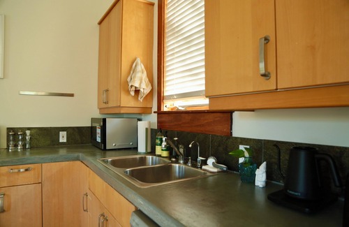 Bouldin Apartment | Charming studio in delightful Austin