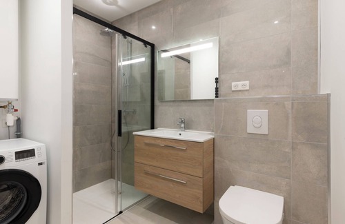Les Iles Apartment | Charming studio in delightful Metz Cathedral with WiFi