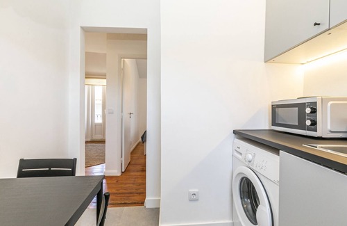 Alfama Apartment | Beautiful Studio in Graça with River Views & Great Amenities
