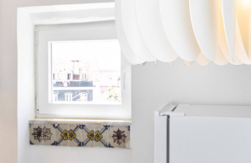 Alfama Apartment | Beautiful Studio in Graça with River Views & Great Amenities