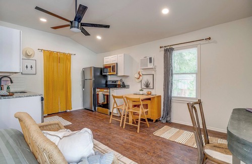 Fort Worth Apartment | Charming Studio in Historic Fort Worth