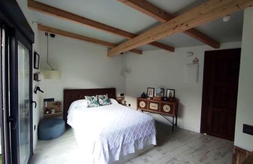 Riogordo Apartment | Top-Rated Studio with Furnished Terrace in Riogordo