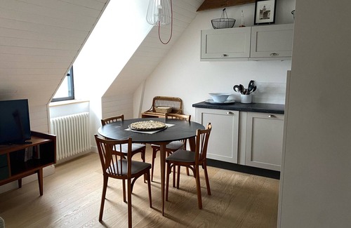Sauzon Apartment | Oceanfront Studio Sauzon: Ideal Getaway for Two