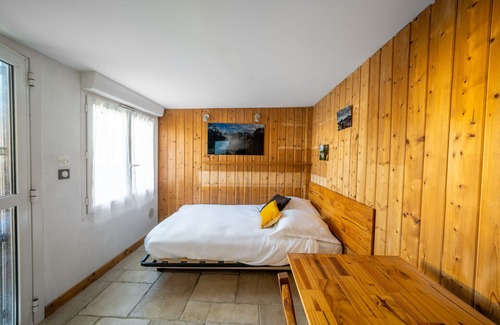 Boutonnet Apartment | Cozy Montpellier Studio with Garden and Ocean Views