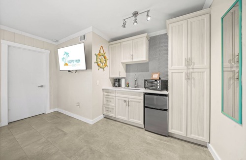 Orlando Beach Condo | Charming Studio Suite- Steps from Private Beach Access, Fire Pit, & BBQ Grills 🌴