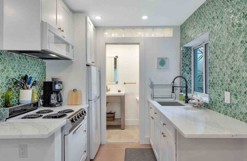 Lake Worth Apartment | Top-Rated Studio with Pool, Just a Mile from the Beach