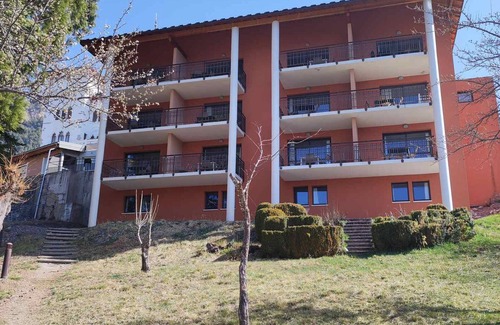 Jausiers Apartment | Cozy Studio Jausiers: Ideal Getaway for 4 with Pool & Spa
