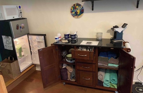 Skyland Apartment | Charming studio with WiFi and AC near Asheville airport