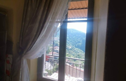 Bajardo Apartment | Stylish Apartment with Breakfast & Views in Historic Street