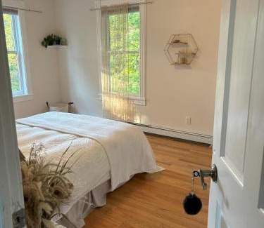 Saugerties South House | Charming Suite Saugerties
