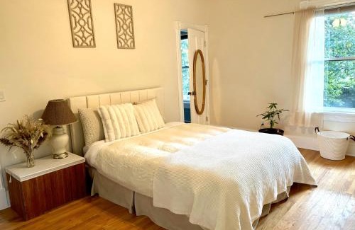 Saugerties South House | Charming Suite Saugerties