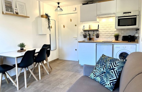 Cabourg Apartment | Idyllic Beachside T2 with Ocean View and Pool Access