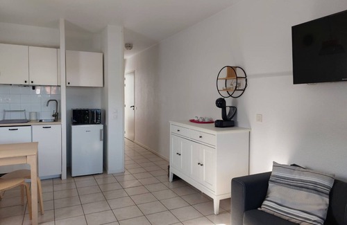 Behobie Apartment | Charming T2 with pool 2 min from beach