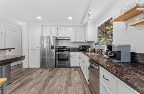 Kingswood Estates Cabin | Charming Tahoe Vista Cabin w/Hot Tub & Views