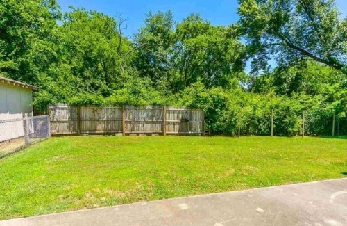 Normal House | Charming the whole house in the heart of Huntsville!