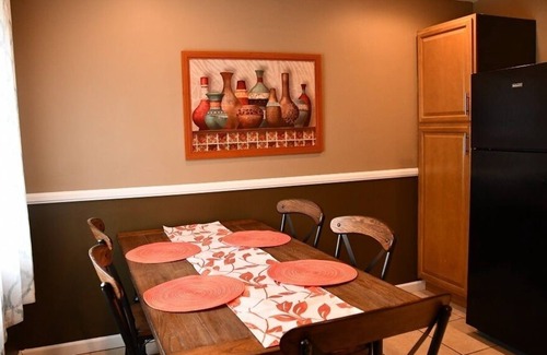 Normal House | Charming the whole house in the heart of Huntsville!