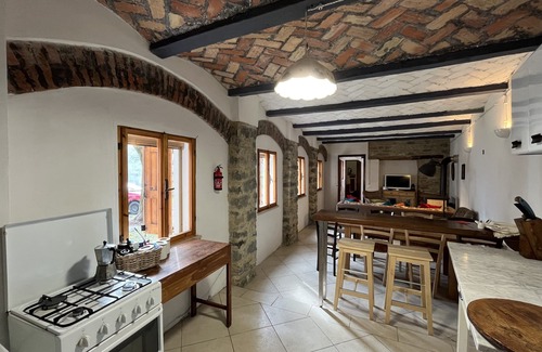Bonzeto House | Inviting Three-Bed Stone House With Scenic Mountain Views