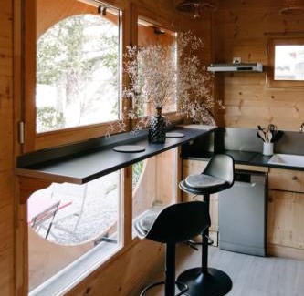 L'Isle-sur-la-Sorgue House | Exceptional Tiny House Experience with 10/10 Guest Rating