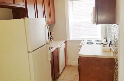 Tower Grove East Apartment | Inviting Tower Grove Flat - Steps to Park & Unique Amenities