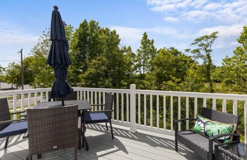 Portsmouth House | Charming townhome with prime location, upscale amenities, & personalized service