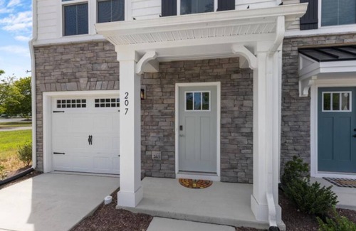 Portsmouth House | Charming townhome with prime location, upscale amenities, & personalized service