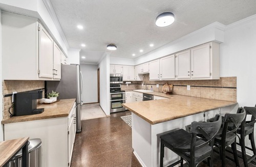 Downtown Columbus House | Explore Vibrant Short North: Walk to OSU & Downtown!