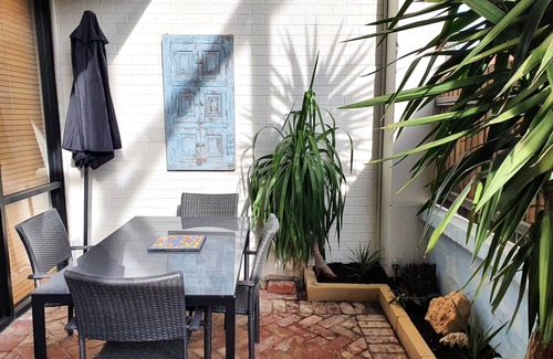 Fremantle House | Inviting Townhouse with Pool and Ocean Views in Fremantle