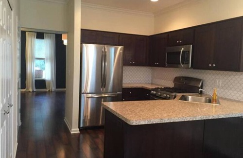 Mann House | Exceptional Townhouse with Kitchen Near Downtown Iowa City