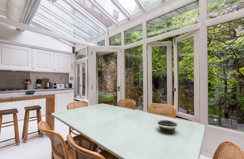 Parc-de-Montsouris House | Elegant Townhouse near Parc Montsouris with Spa & Breakfast