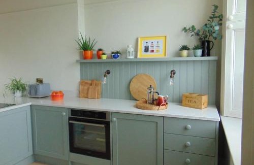 Donaghadee House | Sunny Garden Townhouse with Top Amenities - Guest Rated 10/10