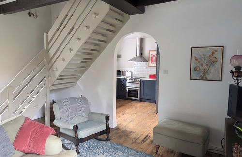 Sharrington Cottage | Inviting Two-Bedroom Chapel with Oceanfront Views