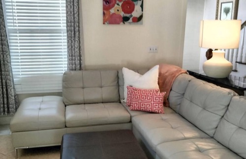 Key West Historic District Bed & Breakfast | Charming two floor 1-bedroom bed & breakfast in fantastic Key West with AC