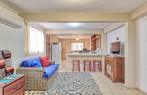 Oriente House | Inviting Oceanfront Apartment with Loft and Spa Amenities