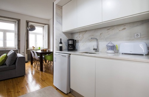 Centro / Baixa Apartment | Unique Downtown Flat with Spa & Breakfast - Rated 10/10