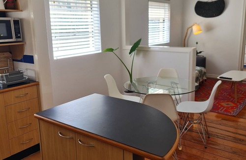 New Farm Apartment | Cozy Unit with Spa and Hot Tub in New Farm, BNE
