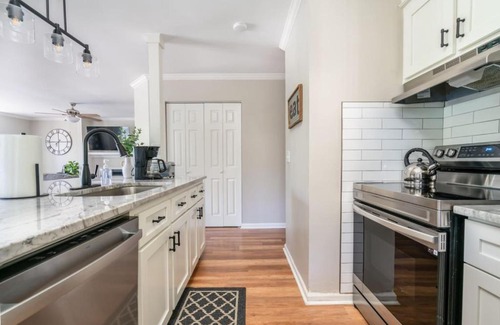 Harbison Apartment | Charming Upstairs Apt Irmo 3BR