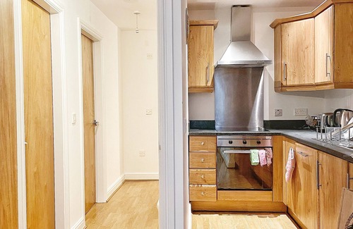 Castlefield Apartment | Urban Retreat - Family-Friendly Stay in Central Manchester
