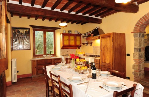 Castiglion Fiorentino Villa | Elegant Villa Retreat with Spa & Private Pool near Cortona