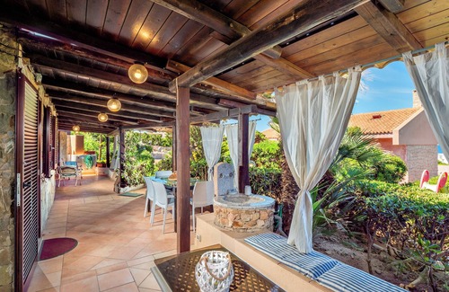Santa Reparata Villa | Cozy Villa with Sea View, Garden, and Pet-Friendly Amenities