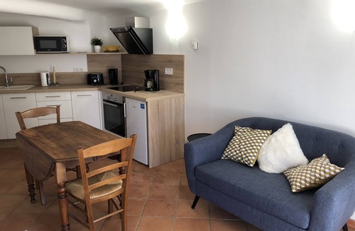 Buis-les-Baronnies Apartment | Tranquil Apartment with Ocean View near Ubrieux Gorges