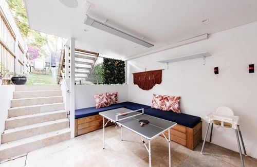 Randwick House | Elegant Victorian Terrace - Pet & Child Friendly Retreat