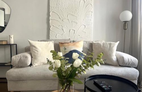 Wahring Apartment | Discover The Blue VIEcation Apartment: Rated 9.6/10 Stay