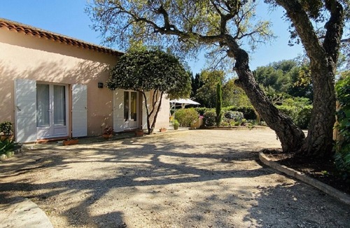 Cabasson Villa | Quality Villa in Provencal Hamlet with Relaxing Amenities