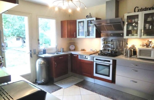 Chambray-les-Tours House | Cozy Villa with Heated Pool in Valley of the Kings