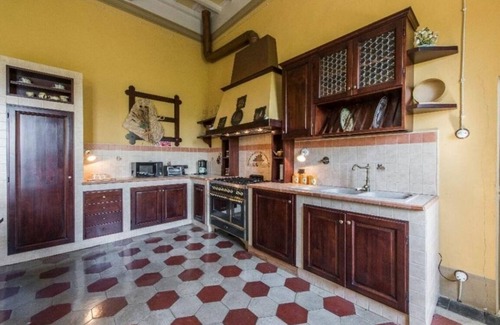 Rignano sull'Arno Villa | Inviting Villa with Private Pool and Lush Garden Retreat