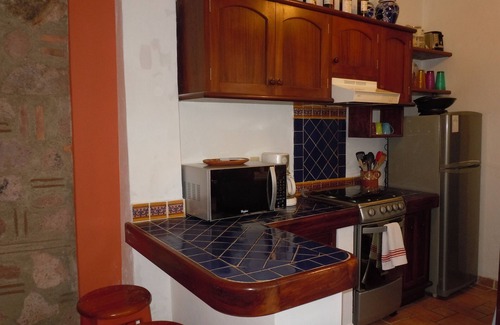 Proyecto escola Villa | Beachfront Villa: Pool, Ocean Views & Nightlife Access