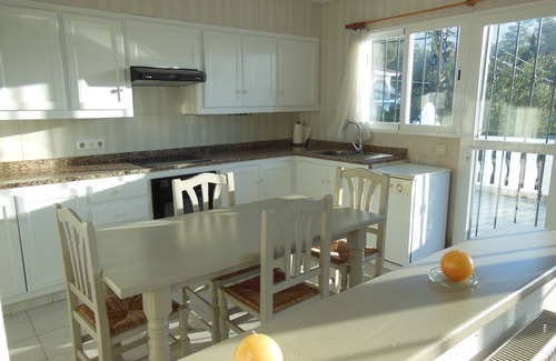 Palma de Gandia Villa | Relaxing Villa with Ocean View Pool - Ideal for 10 Guests
