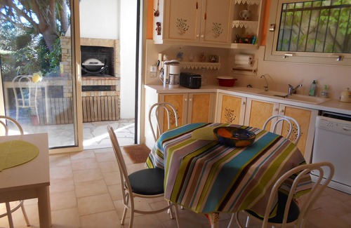 La Seyne-sur-Mer House | Sea View Villa: Guest Rated 10/10 with Private Pool